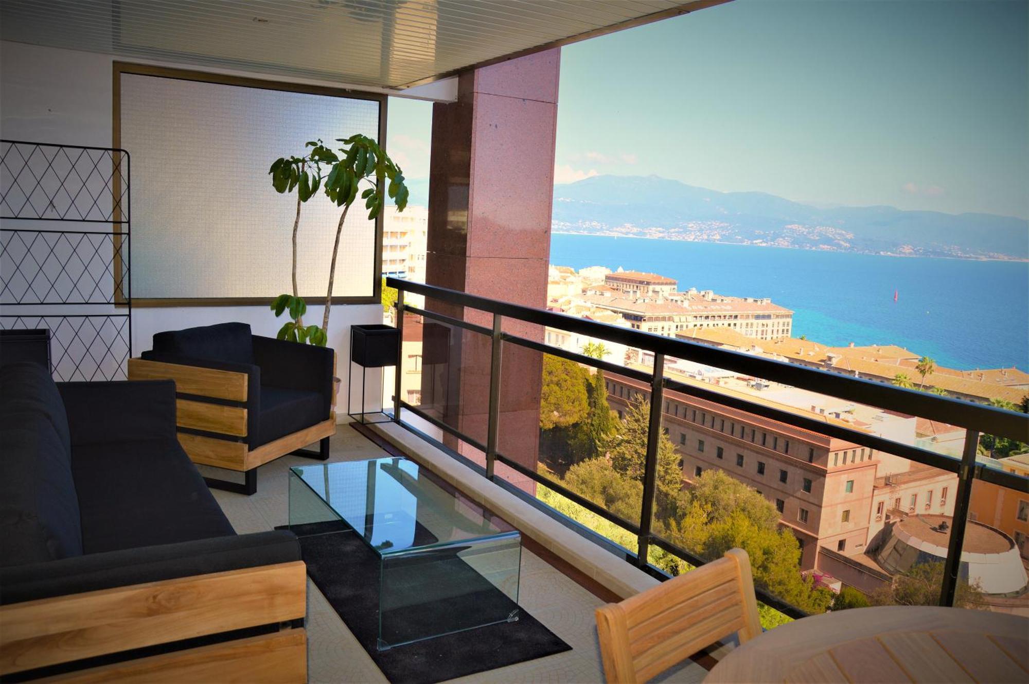 Grand T2 STANDING AJACCIO Proche centre et plages VUE PANORAMIQUE PARKING PRIVE Exterior foto